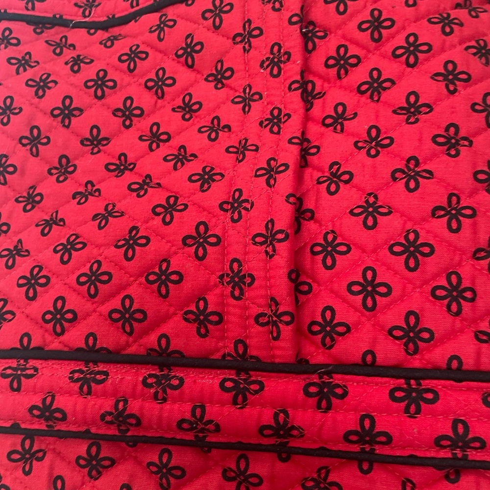 Vera Bradley red quilt bag- never used - Picture 3 of 6